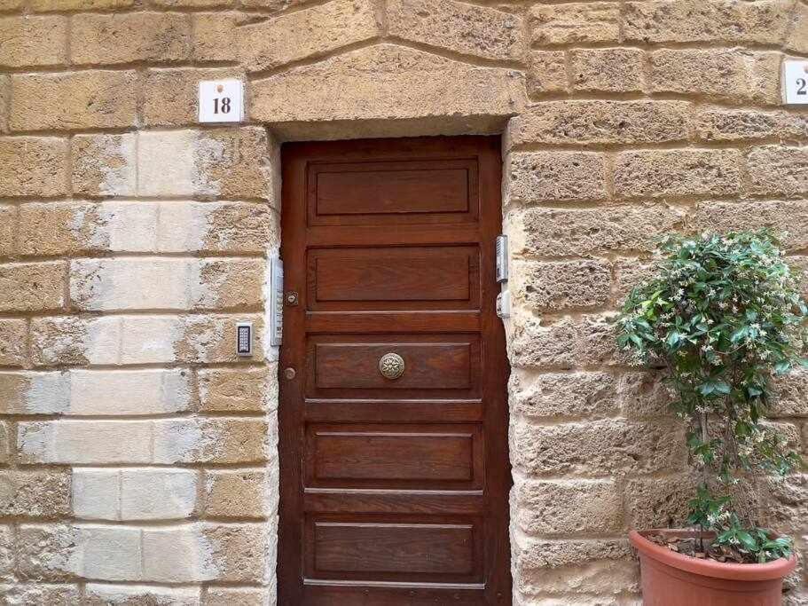 Suite Minerva 10 Steps From Piazza Civica 알게로 외부 사진