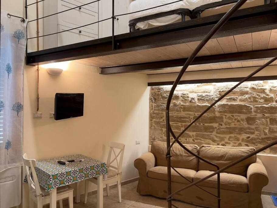 Suite Minerva 10 Steps From Piazza Civica 알게로 외부 사진
